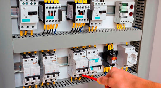 Fabricação e Montagem de Painéis Elétricos